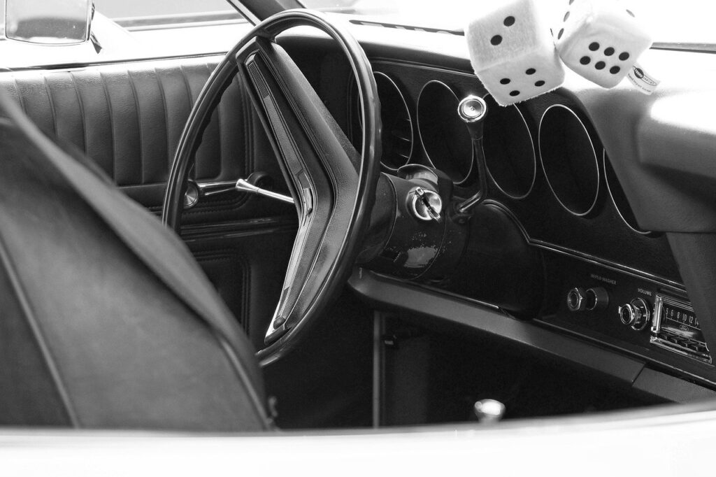 automobile, dashboard, speedometer-8267369.jpg
